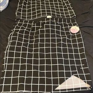 3X Fashion Nova black and White Geometric Skirt set